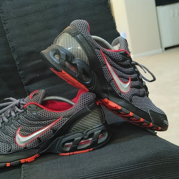 Nike Air Max Gray and Red Sneakers - Picture 4 of 16